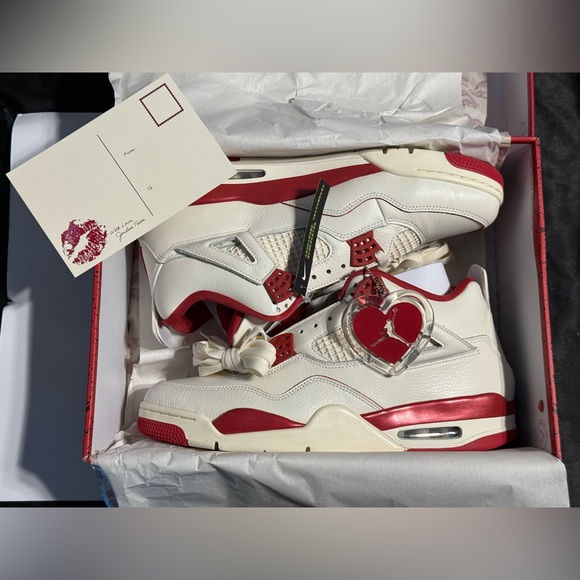 Women's Size 14/Men's Size 12.5 - Air Jordan 4 Retro "Pale Ivory and Tough Red" - Picture 13 of 16
